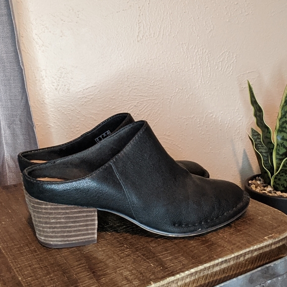 clarks spiced isla black